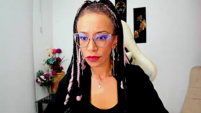 Snapshot of ScarlettMalbec chatting on 03-11-25, 12:00 ScarlettMalbec online show from 03-11-25, 12:00