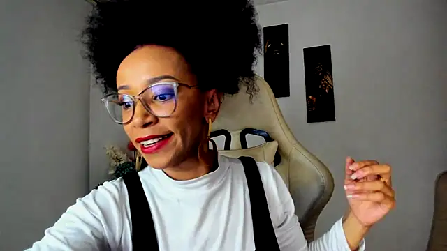 Snapshot of ScarlettMalbec chatting on 03-19-25, 12:37 ScarlettMalbec online show from 03-19-25, 12:37