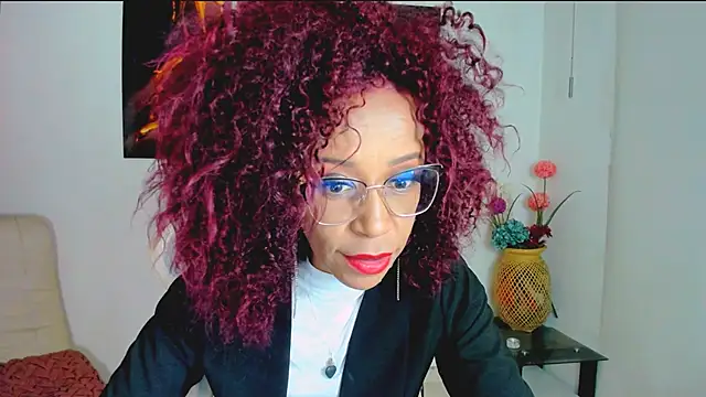 Snapshot of ScarlettMalbec chatting on 10-10-25, 10:53 ScarlettMalbec online show from 10-10-25, 10:53