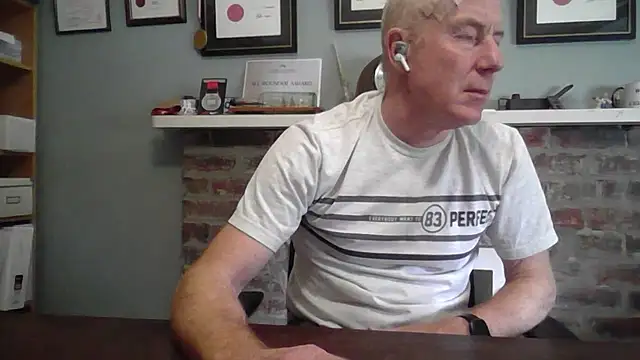 Snapshot of jiggy77777 chatting on 12-06-24, 02:57 jiggy77777 online show from 12-06-24, 02:57