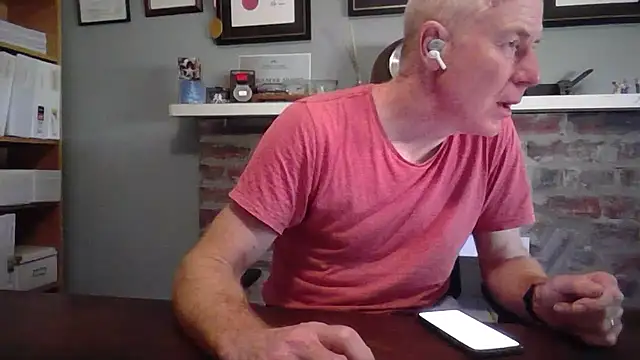 Snapshot of jiggy77777 chatting on 12-16-24, 10:24 jiggy77777 online show from 12-16-24, 10:24