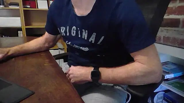 Snapshot of jiggy77777 chatting on 01-08-25, 01:21 jiggy77777 online show from 01-08-25, 01:21