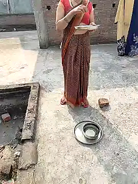 Snapshot of COUPLLE_VILLAGE chatting on 12-19-24, 06:12 COUPLLE VILLAGE online show from 12-19-24, 06:12