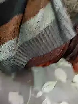 Snapshot of COUPLLE_VILLAGE chatting on 01-08-25, 10:48 COUPLLE VILLAGE online show from 01-08-25, 10:48