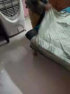 Snapshot of COUPLLE_VILLAGE chatting on 01-10-25, 10:50 COUPLLE VILLAGE online show from 01-10-25, 10:50