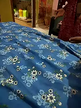 Snapshot of COUPLLE_VILLAGE chatting on 01-30-25, 10:50 COUPLLE VILLAGE online show from 01-30-25, 10:50