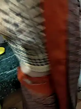 Snapshot of COUPLLE_VILLAGE chatting on 02-05-25, 10:51 COUPLLE VILLAGE online show from 02-05-25, 10:51