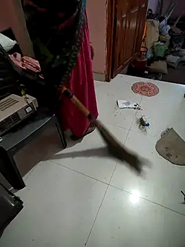 Snapshot of COUPLLE_VILLAGE chatting on 02-23-25, 01:13 COUPLLE VILLAGE online show from 02-23-25, 01:13