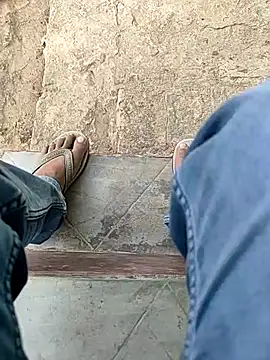 Snapshot of COUPLLE_VILLAGE chatting on 03-08-25, 10:43 COUPLLE VILLAGE online show from 03-08-25, 10:43