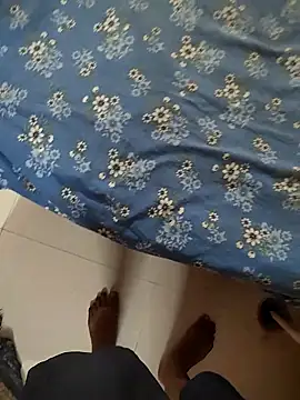 Snapshot of COUPLLE_VILLAGE chatting on 09-09-25, 02:00 COUPLLE VILLAGE online show from 09-09-25, 02:00