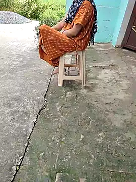 Snapshot of COUPLLE_VILLAGE chatting on 10-06-25, 02:42 COUPLLE VILLAGE online show from 10-06-25, 02:42