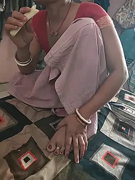 COUPLLE VILLAGE online show from 05-16-26, 10:36