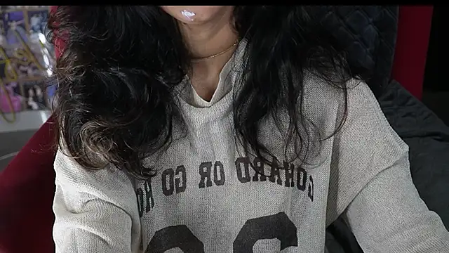 -AyeshaSinghania- online show from 12-19-24, 06:01