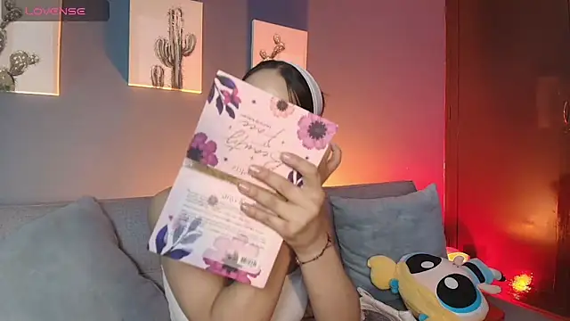 emily roberts1 online show from 09-12-25, 12:49