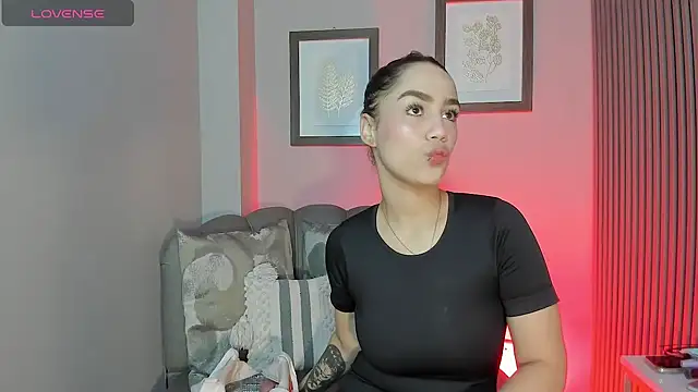 emily roberts1 online show from 09-30-25, 01:16