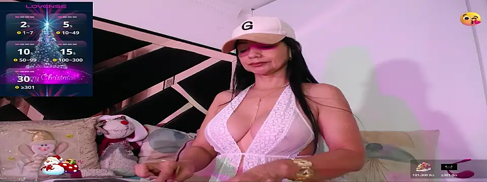 EVA45LOVES online show from 12-23-25, 10:35