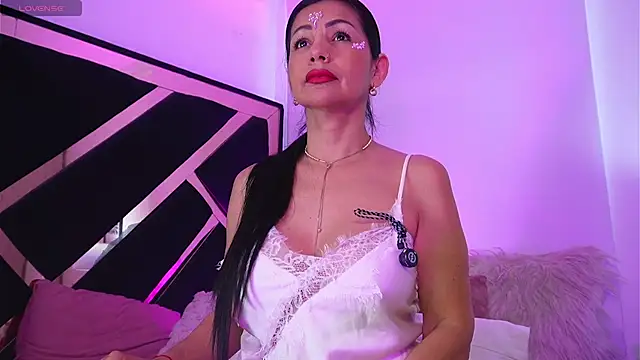 EVA45LOVES online show from 04-24-26, 11:34