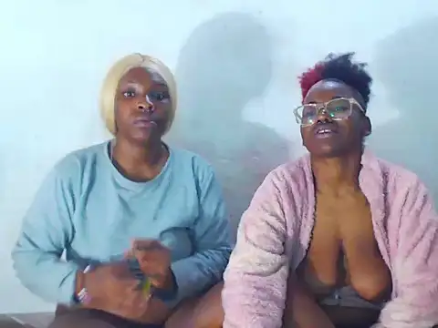 Snapshot of The_wickles_4443 chatting on 01-18-25, 09:56 The wickles 4443 online show from 01-18-25, 09:56