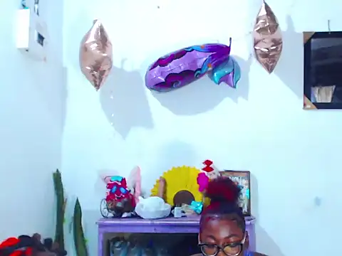 Snapshot of The_wickles_4443 chatting on 02-10-25, 04:30 The wickles 4443 online show from 02-10-25, 04:30