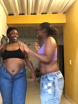 Snapshot of The_wickles_4443 chatting on 09-30-25, 03:17 The wickles 4443 online show from 09-30-25, 03:17