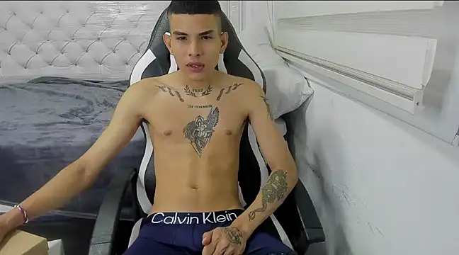 hot king20 online show from 02-17-25, 07:21