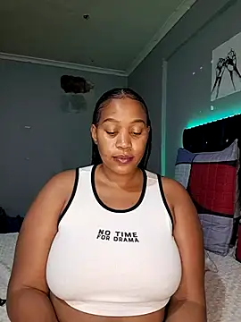 Snapshot of Toya_P chatting on 09-26-25, 06:23 Toya P online show from 09-26-25, 06:23