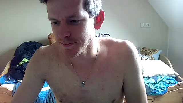 Snapshot of Love_Bert chatting on 10-07-25, 03:09 Love Bert online show from 10-07-25, 03:09