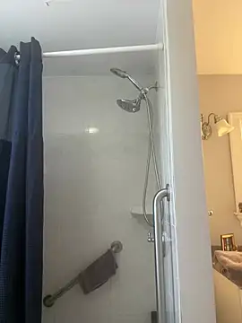 Snapshot of NYCLeatherBoi chatting on 12-22-24, 04:59 NYCLeatherBoi online show from 12-22-24, 04:59