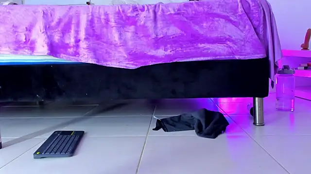 Snapshot of AnastaciaBlake chatting on 12-05-24, 05:37 AnastaciaBlake online show from 12-05-24, 05:37