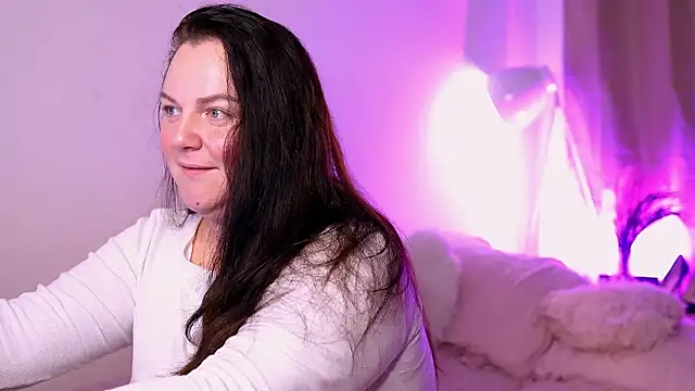 Snapshot of ameliaminkx chatting on 11-28-25, 04:04 ameliaminkx online show from 11-28-25, 04:04