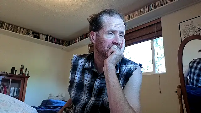 Snapshot of HandsumHungDaddy chatting on 09-24-25, 07:39 HandsumHungDaddy online show from 09-24-25, 07:39