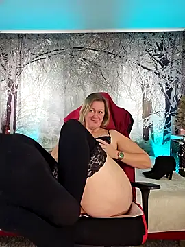 Snapshot of MarleneBloem chatting on 12-20-24, 11:00 MarleneBloem online show from 12-20-24, 11:00