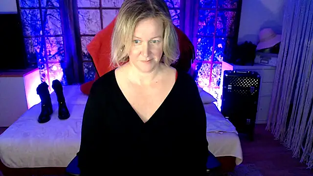 Snapshot of MarleneBloem chatting on 01-13-25, 04:30 MarleneBloem online show from 01-13-25, 04:30