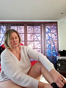 Snapshot of MarleneBloem chatting on 03-05-25, 01:17 MarleneBloem online show from 03-05-25, 01:17