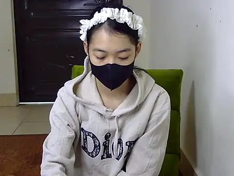 Snapshot of DA-EUN chatting on 12-30-24, 03:36 DA-EUN online show from 12-30-24, 03:36