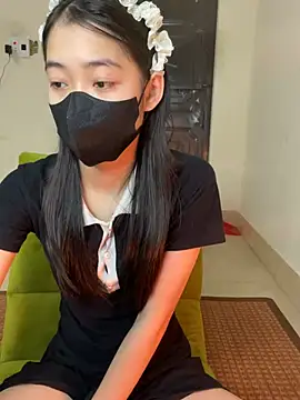 Snapshot of DA-EUN chatting on 02-28-25, 03:15 DA-EUN online show from 02-28-25, 03:15