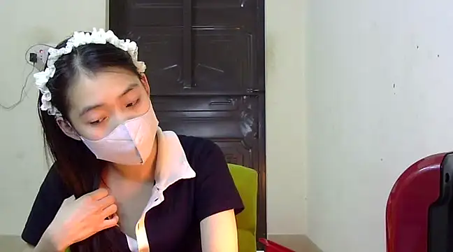 Snapshot of DA-EUN chatting on 02-28-25, 08:31 DA-EUN online show from 02-28-25, 08:31