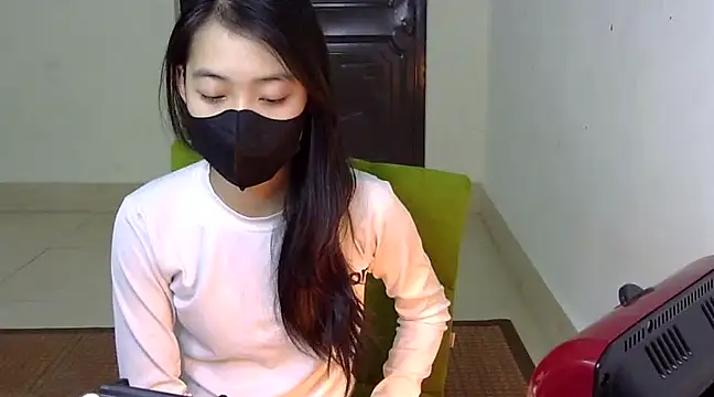 Snapshot of DA-EUN chatting on 03-08-25, 08:33 DA-EUN online show from 03-08-25, 08:33