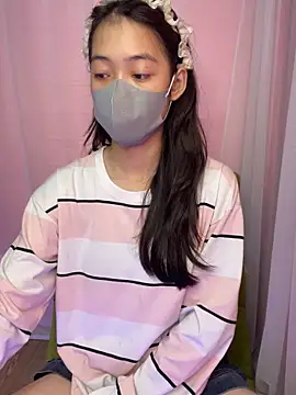 Snapshot of DA-EUN chatting on 09-29-25, 02:49 DA-EUN online show from 09-29-25, 02:49