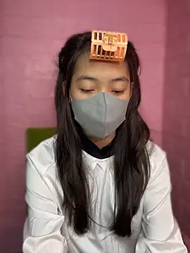 Snapshot of DA-EUN chatting on 10-28-25, 02:59 DA-EUN online show from 10-28-25, 02:59