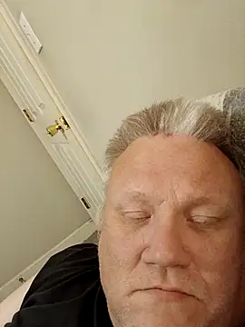 Snapshot of Jbirdb48 chatting on 11-18-25, 04:28 Jbirdb48 online show from 11-18-25, 04:28