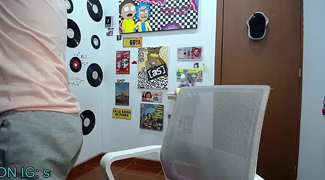 Snapshot of 9_Fernanda_9 chatting on 02-14-25, 05:41 9 Fernanda 9 online show from 02-14-25, 05:41