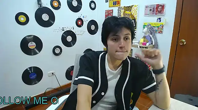 Snapshot of 9_Fernanda_9 chatting on 02-27-25, 11:48 9 Fernanda 9 online show from 02-27-25, 11:48