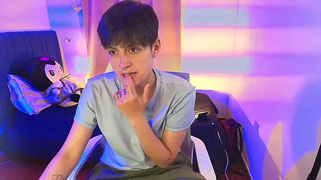 Snapshot of 9_Fernanda_9 chatting on 09-18-25, 06:59 9 Fernanda 9 online show from 09-18-25, 06:59