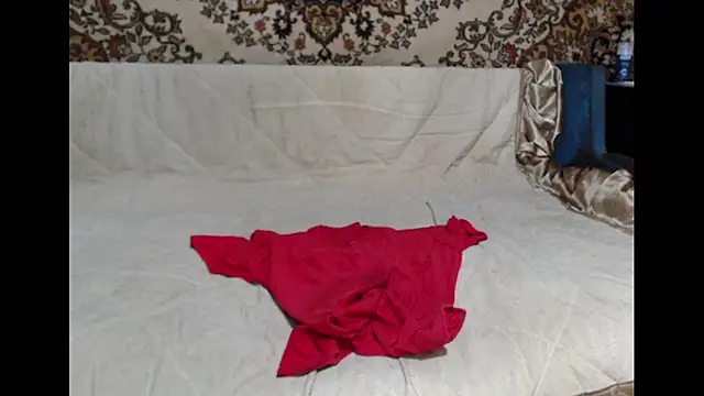 Snapshot of AlanStrongs chatting on 05-27-26, 01:57 AlanStrongs online show from 05-27-26, 01:57