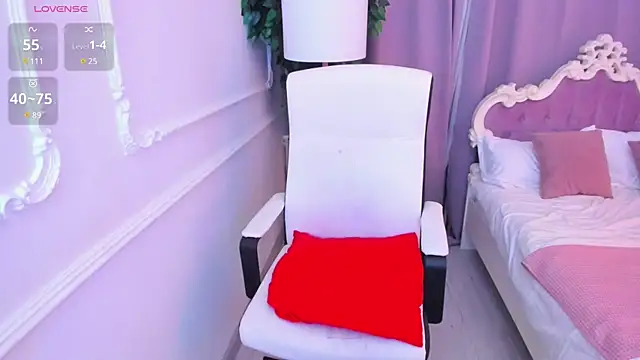 Snapshot of Lily_Marlin chatting on 03-06-25, 04:08 Lily Marlin online show from 03-06-25, 04:08