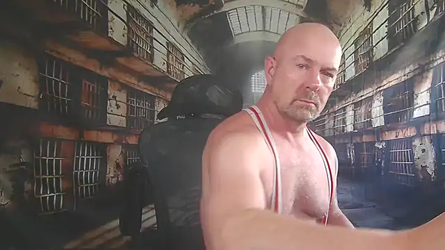 Snapshot of ManlyPrisonGuy chatting on 05-07-26, 02:11 ManlyPrisonGuy online show from 05-07-26, 02:11