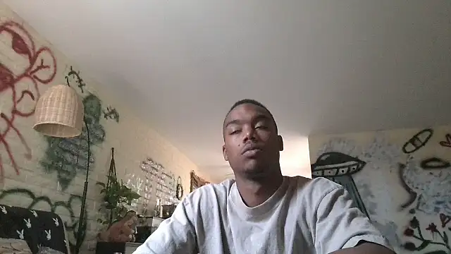 Snapshot of Shhhtrey0375 chatting on 06-13-26, 07:45 Shhhtrey0375 online show from 06-13-26, 07:45