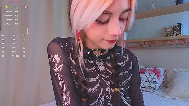 TristaRoht online show from 09-19-25, 03:13