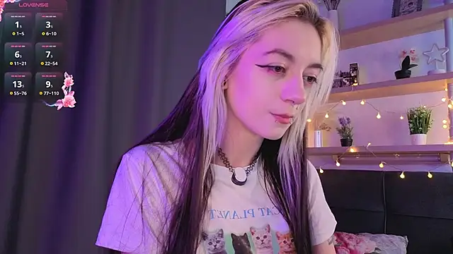 TristaRoht online show from 04-28-26, 03:06